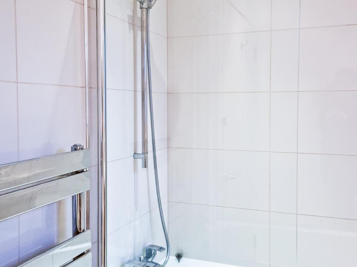 Pass The Keys Family Friendly 2 Bedroom Gem In Shepherd'S Bush London Eksteriør bilde