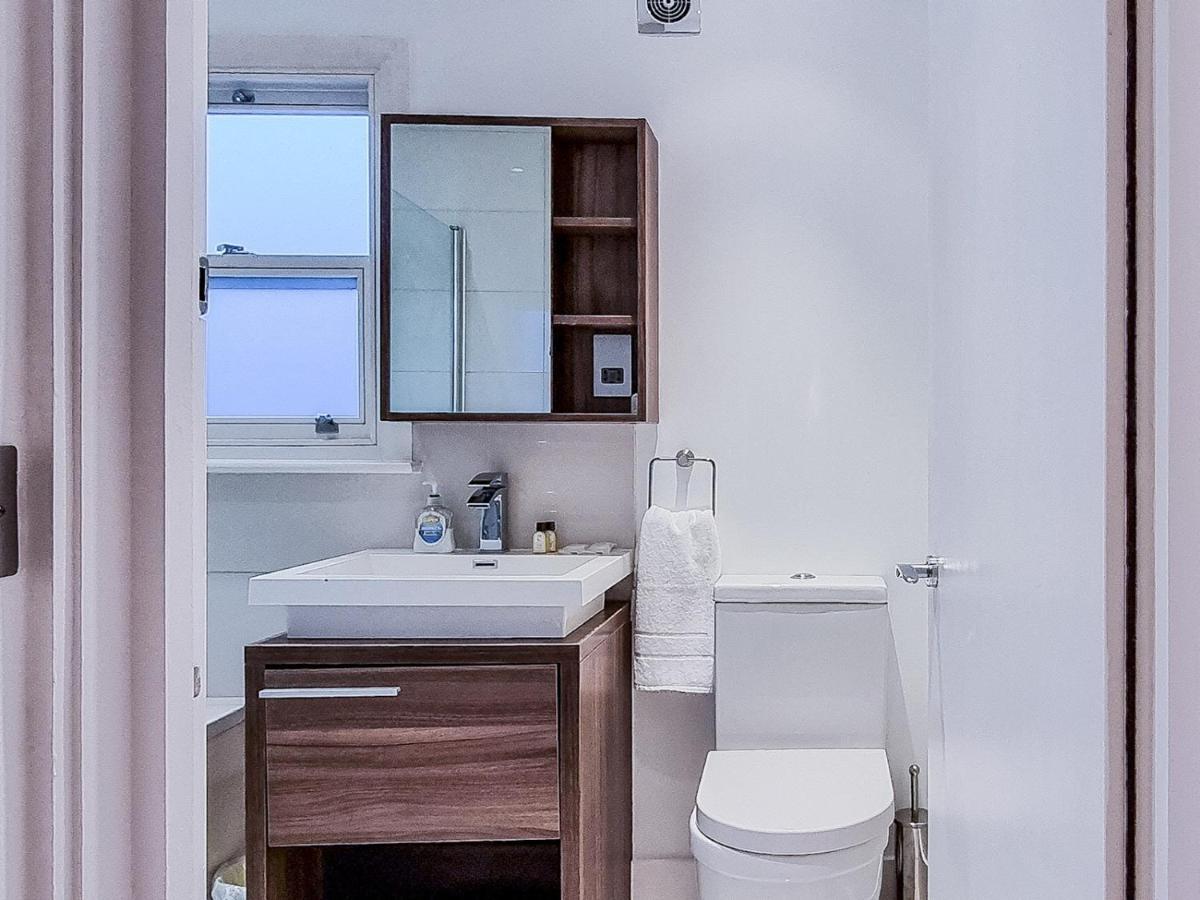 Pass The Keys Family Friendly 2 Bedroom Gem In Shepherd'S Bush London Eksteriør bilde